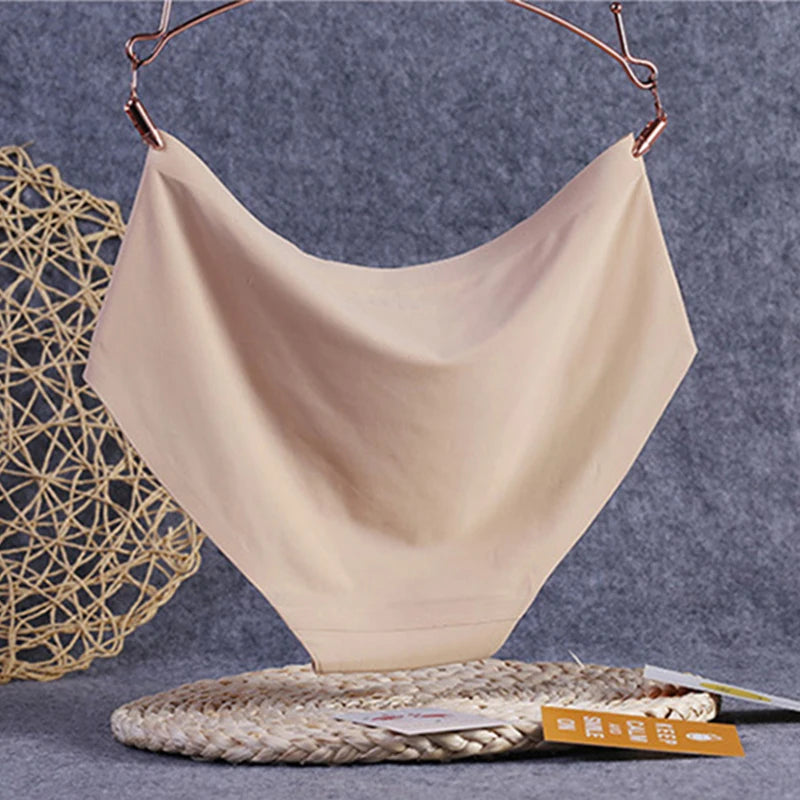 Bump Bliss – Seamless Low-Waist Maternity Briefs for Maximum Comfort
