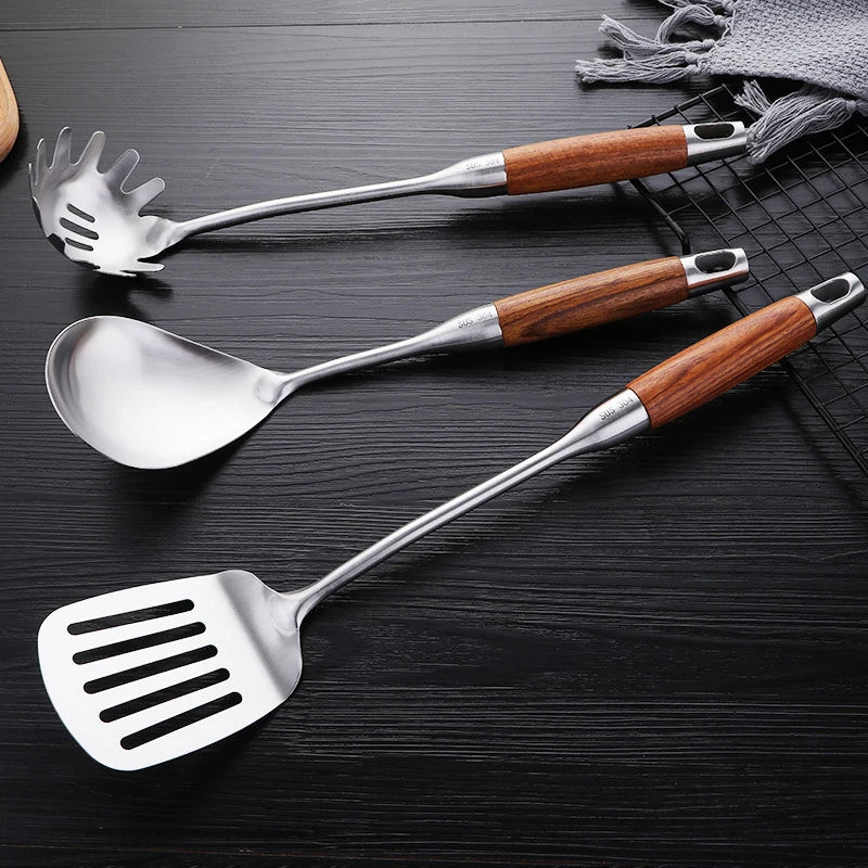 Wide Stainless Steel Spatula for Fish & Steak – Gentle Lift, Professional Finish
