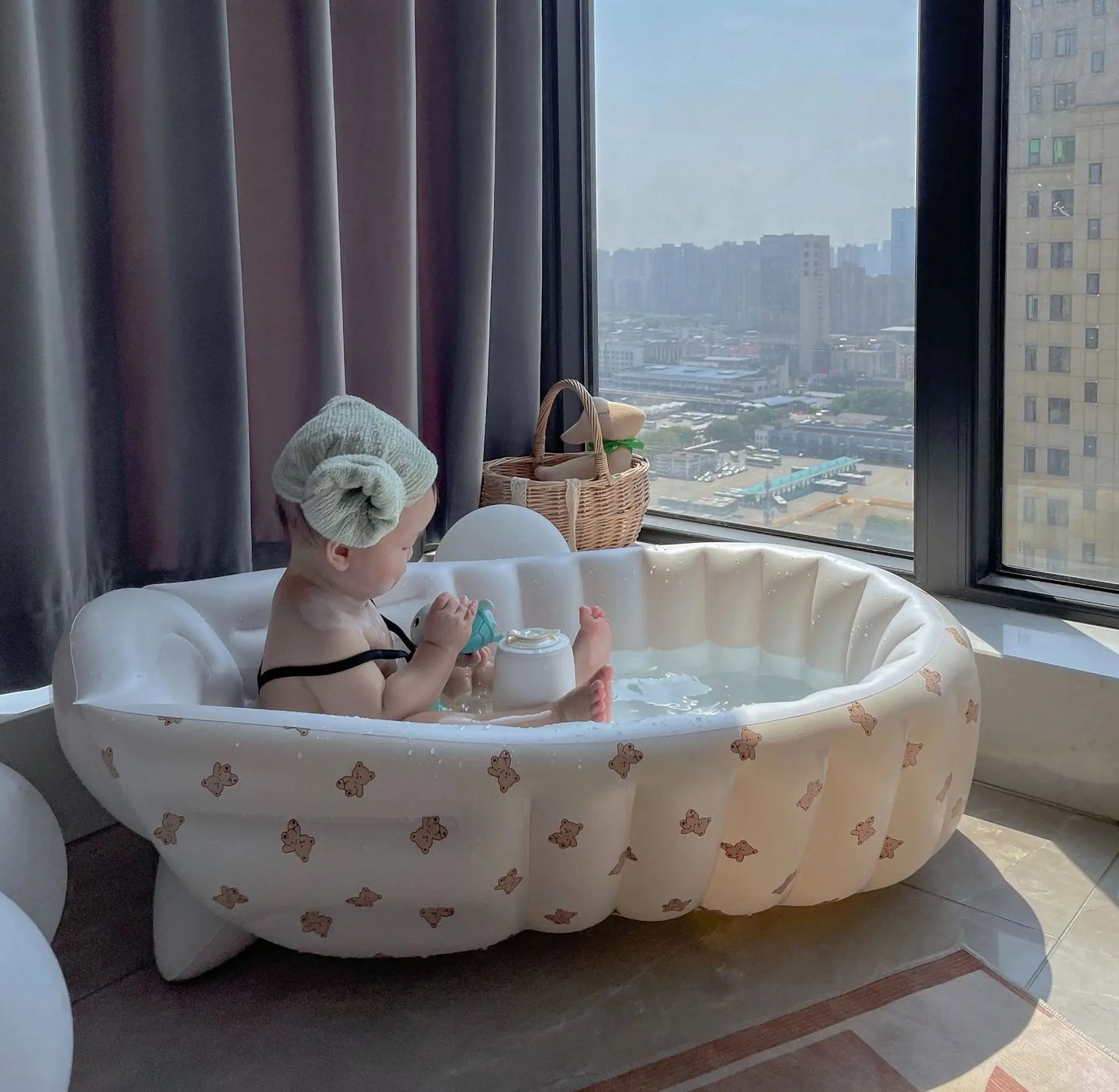 Splash, Play & Float – Inflatable Animal Baby Bathtub & Outdoor Pool